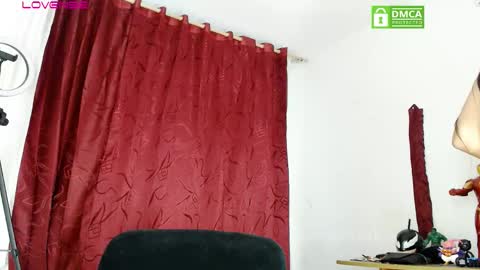 megan_cat online show from 11/05/25, 10:32