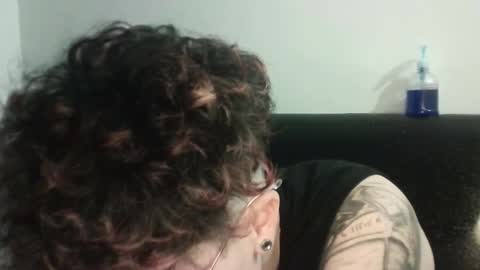 Megan and sophi online show from 02/04/25, 10:43