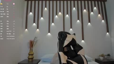 MEGAN COOPER online show from 11/29/25, 07:17