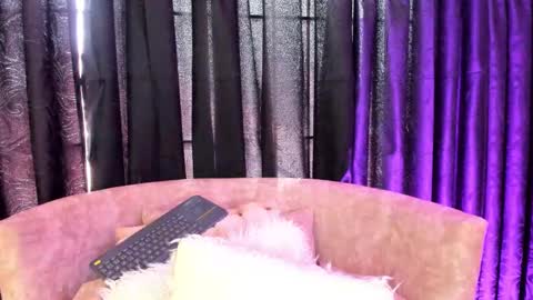     online show from 02/12/25, 05:37