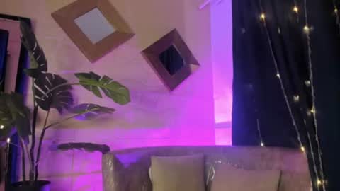     online show from 06/12/26, 11:53
