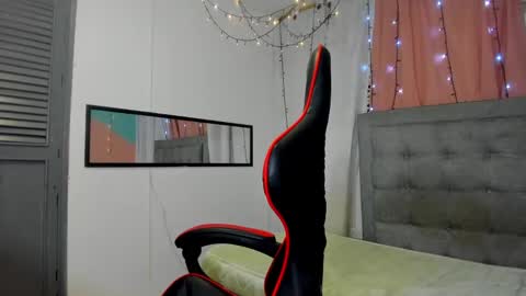 megan online show from 02/24/25, 04:47