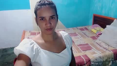 Snapshot of megan_little_ chatting on 12/11/24, 11:43 amanda online show from 12/11/24, 11:43