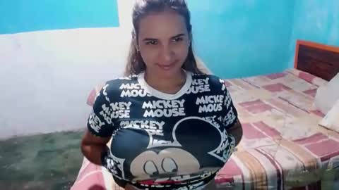 Snapshot of megan_little_ chatting on 12/16/24, 02:25 amanda online show from 12/16/24, 02:25