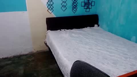 Snapshot of megan_little_ chatting on 12/18/24, 06:57 amanda online show from 12/18/24, 06:57