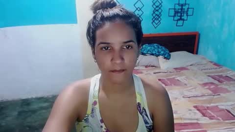 Snapshot of megan_little_ chatting on 12/23/24, 02:24 amanda online show from 12/23/24, 02:24