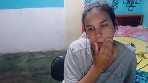 Snapshot of megan_little_ chatting on 01/15/25, 03:00 amanda online show from 01/15/25, 03:00