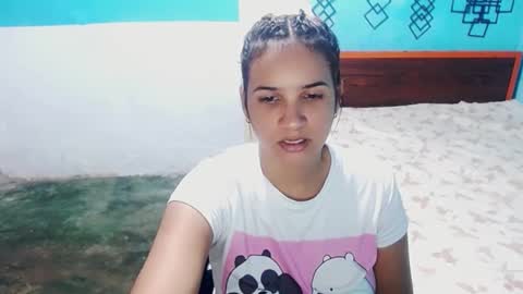 Snapshot of megan_little_ chatting on 01/15/25, 08:37 amanda online show from 01/15/25, 08:37