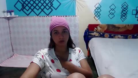 Snapshot of megan_little_ chatting on 01/30/25, 01:55 amanda online show from 01/30/25, 01:55