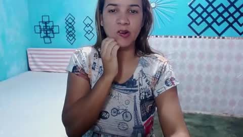 Snapshot of megan_little_ chatting on 02/23/25, 03:29 amanda online show from 02/23/25, 03:29