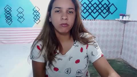 Snapshot of megan_little_ chatting on 02/27/25, 12:32 amanda online show from 02/27/25, 12:32