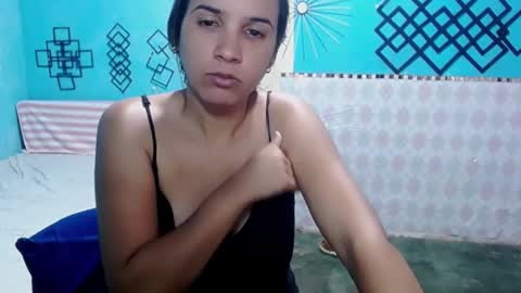 Snapshot of megan_little_ chatting on 03/11/25, 01:48 amanda online show from 03/11/25, 01:48