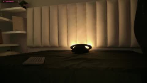     online show from 12/01/25, 12:10