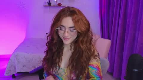 Snapshot of megan_ricci chatting on 03/04/25, 11:11 Laura online show from 03/04/25, 11:11