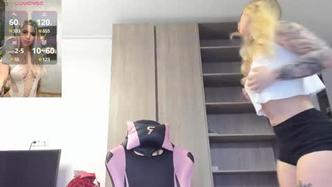 Snapshot of megan_ros_ chatting on 03/10/25, 06:38 Megan online show from 03/10/25, 06:38