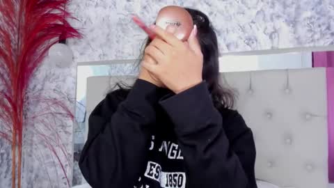 MEGAN  online show from 12/01/25, 11:15