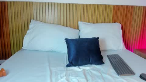 M E G A N online show from 11/26/25, 02:34