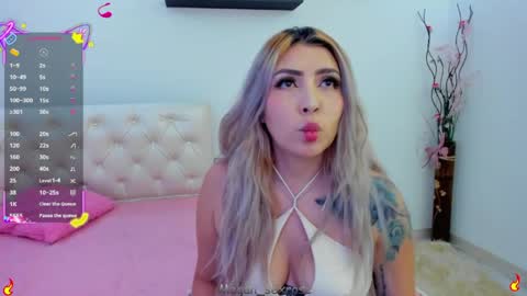 Snapshot of megan_sexrose chatting on 05/19/26, 03:46 Megan rose online show from 05/19/26, 03:46