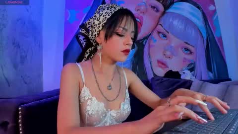 Snapshot of megan_shyne chatting on 12/15/25, 06:28 megan_shyne online show from 12/15/25, 06:28