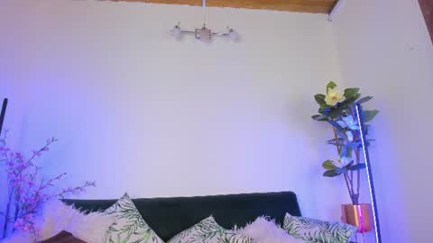 Snapshot of megan_shyne chatting on 06/22/26, 04:53 megan_shyne online show from 06/22/26, 04:53