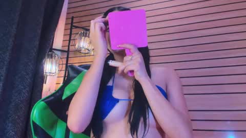 megan_vixenx online show from 04/27/26, 01:25