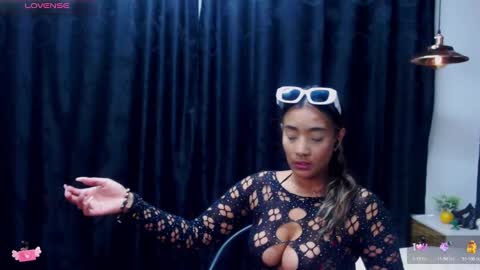 M E G A N   online show from 12/19/24, 08:23