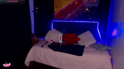 M E G A N   online show from 12/21/24, 08:43