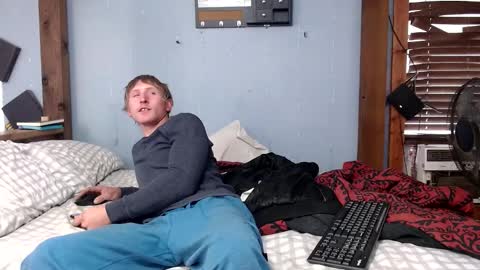 Snapshot of meganandeddie6715 chatting on 12/07/24, 04:25 eddie and megan online show from 12/07/24, 04:25