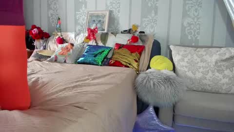Snapshot of meganfox3325 chatting on 02/20/25, 07:55 Nicki--------- Welcome to my Room online show from 02/20/25, 07:55