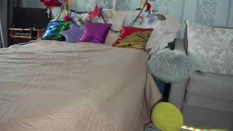 Snapshot of meganfox3325 chatting on 10/13/25, 07:52 Nicki--------- Welcome to my Room online show from 10/13/25, 07:52