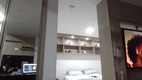 megan        online show from 10/11/25, 03:50