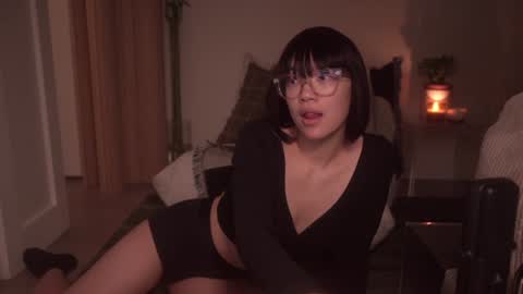 Snapshot of meganmei666 chatting on 12/27/24, 02:47 for more 3 online show from 12/27/24, 02:47