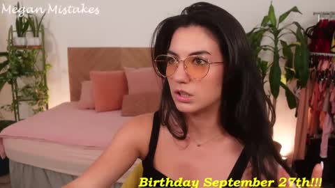 Snapshot of meganmistakes chatting on 09/15/25, 09:59 Megan Mistakes online show from 09/15/25, 09:59