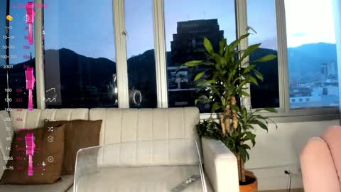 Mara online show from 01/21/25, 11:03