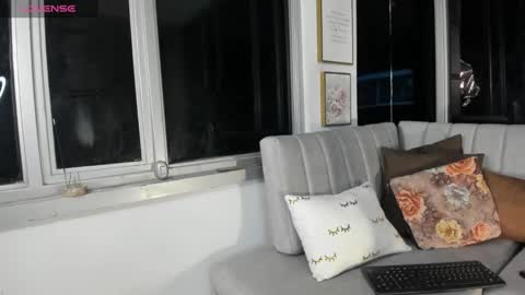 Mara online show from 03/11/25, 10:29