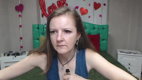 Snapshot of meganpirs chatting on 05/10/26, 05:01 MeganPirs online show from 05/10/26, 05:01