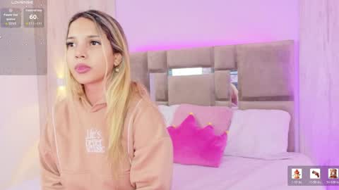 Snapshot of meganrosse__ chatting on 04/11/26, 11:58 Megan online show from 04/11/26, 11:58