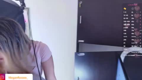 Snapshot of meganrosse__ chatting on 05/09/26, 11:59 Megan online show from 05/09/26, 11:59