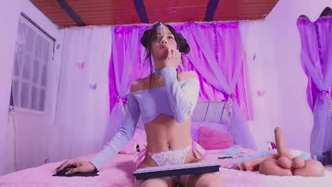 Snapshot of meganrouss7 chatting on 09/10/25, 10:59 Megan online show from 09/10/25, 10:59