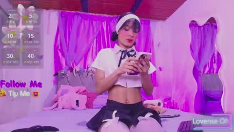 Snapshot of meganrouss7 chatting on 10/10/25, 11:53 Megan online show from 10/10/25, 11:53