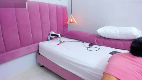 Megan  online show from 09/15/25, 08:09