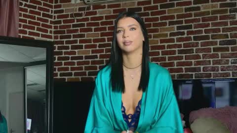 Megan online show from 10/16/25, 04:35