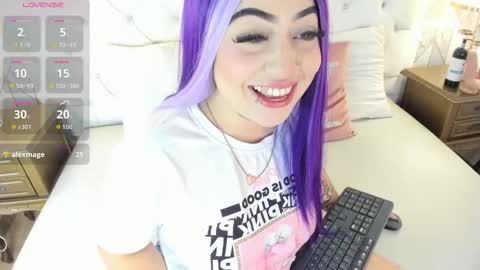 Megan online show from 09/21/25, 11:45