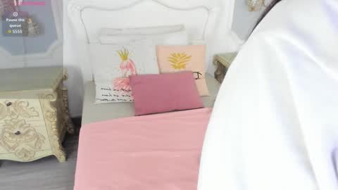 Megan online show from 11/04/25, 11:42