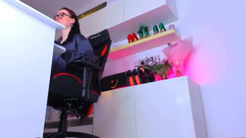 Snapshot of meganstones chatting on 01/06/26, 08:01 Megan online show from 01/06/26, 08:01