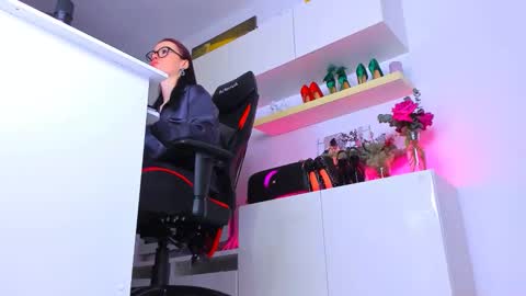 Snapshot of meganstones chatting on 01/11/26, 04:34 Megan online show from 01/11/26, 04:34