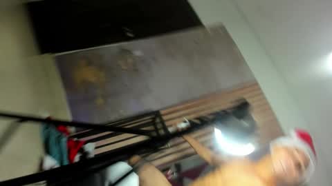 Snapshot of megansullivann chatting on 12/13/25, 10:48 megansullivann online show from 12/13/25, 10:48