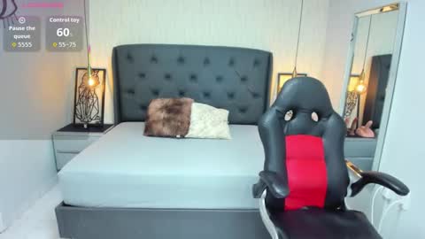 M E G A N  online show from 10/17/25, 08:22