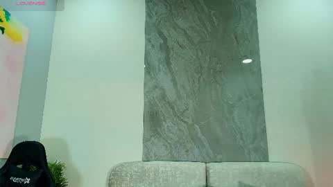 Snapshot of meggan_luxx chatting on 08/01/26, 11:09 MEGGAN LUXX online show from 08/01/26, 11:09