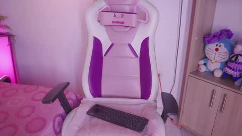 Meggie 1J online show from 11/13/25, 11:14